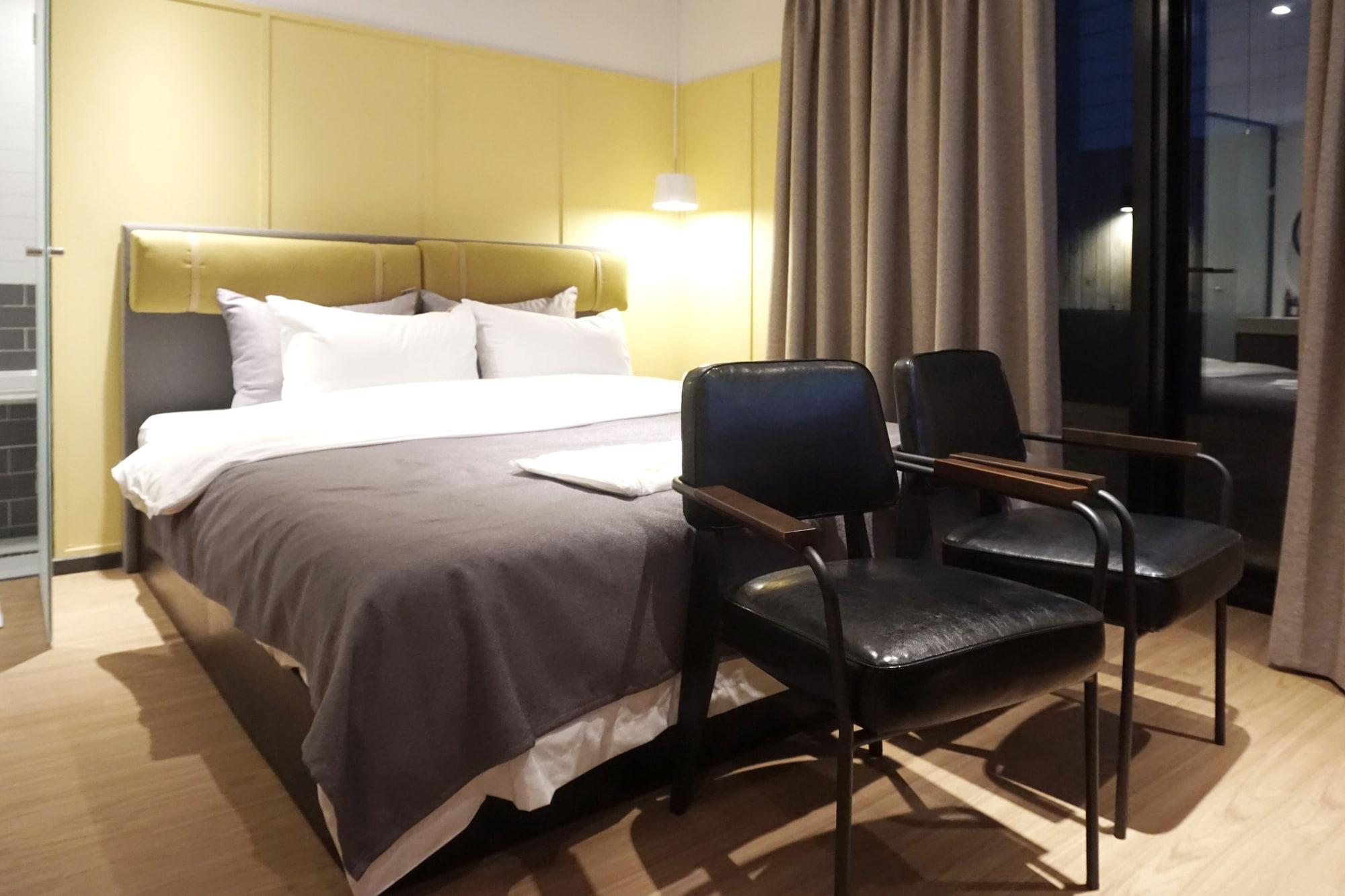 Brown Dot Hotel تَنوان المظهر الخارجي الصورة