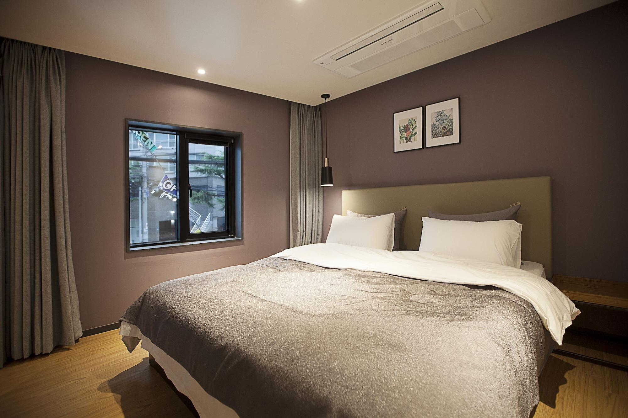 Brown Dot Hotel تَنوان المظهر الخارجي الصورة