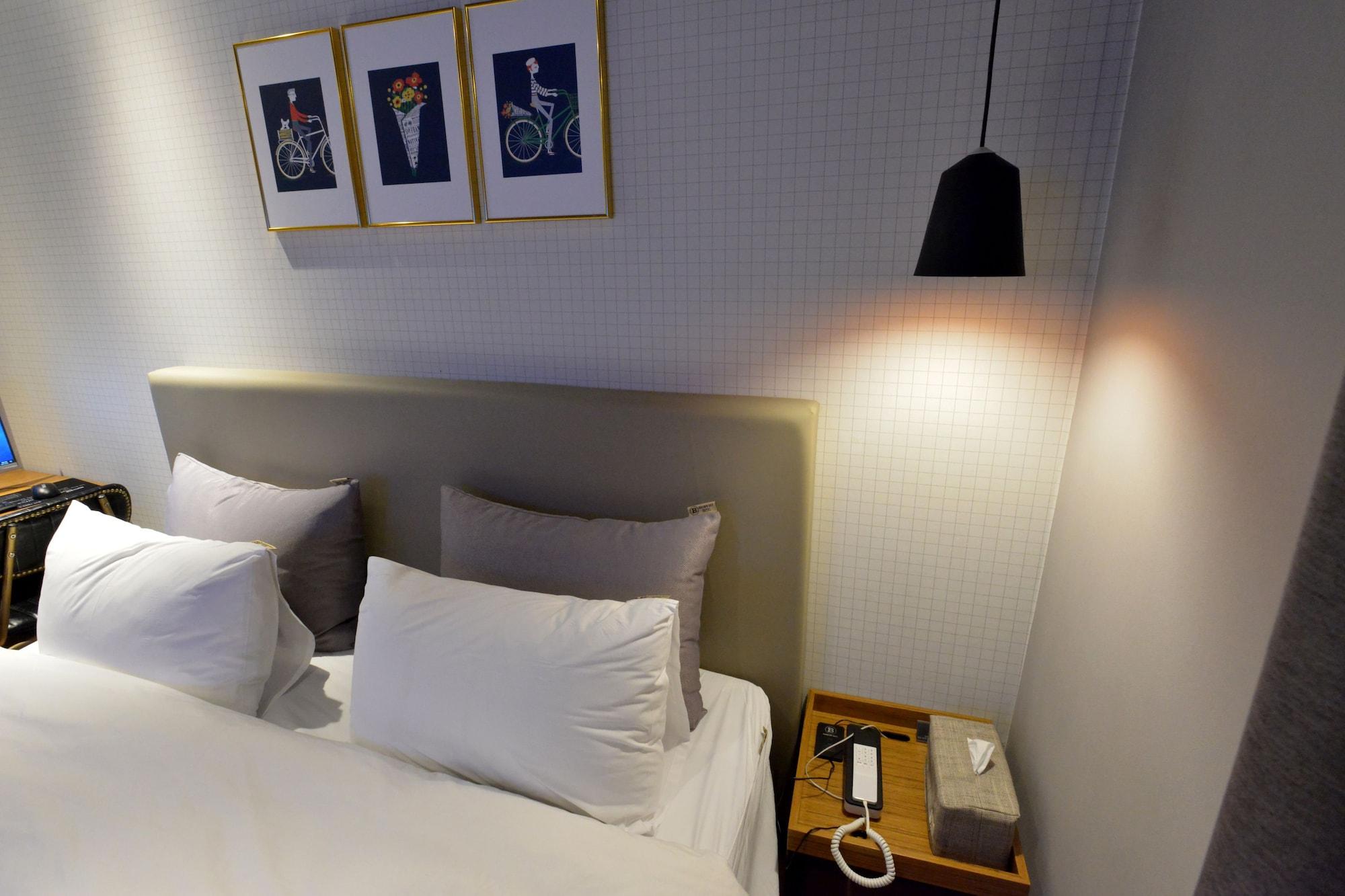 Brown Dot Hotel تَنوان المظهر الخارجي الصورة