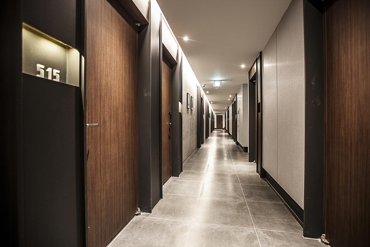 Brown Dot Hotel تَنوان المظهر الخارجي الصورة